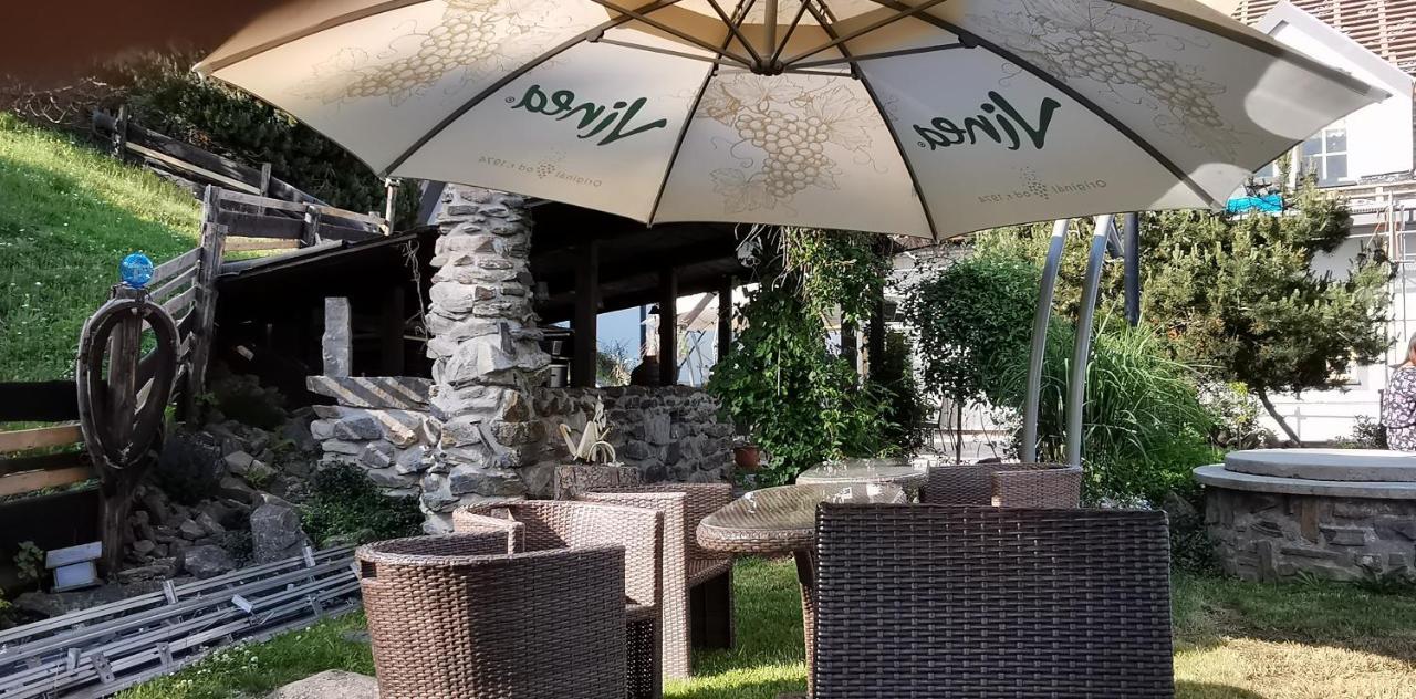 Hotel Zlaty Potok Nicov  Экстерьер фото