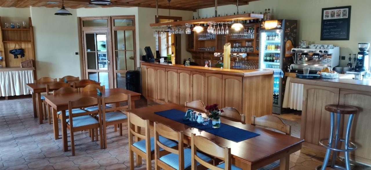 Hotel Zlaty Potok Nicov  Экстерьер фото